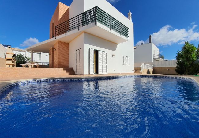 Villa in Albufeira - Villa Happy Family / Albufeira